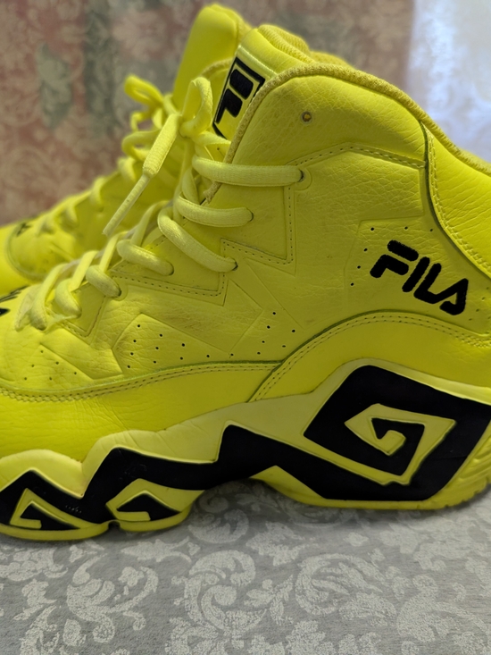 FILA High-Top Sneakers in Neon Yellow - Picture 2 of 3